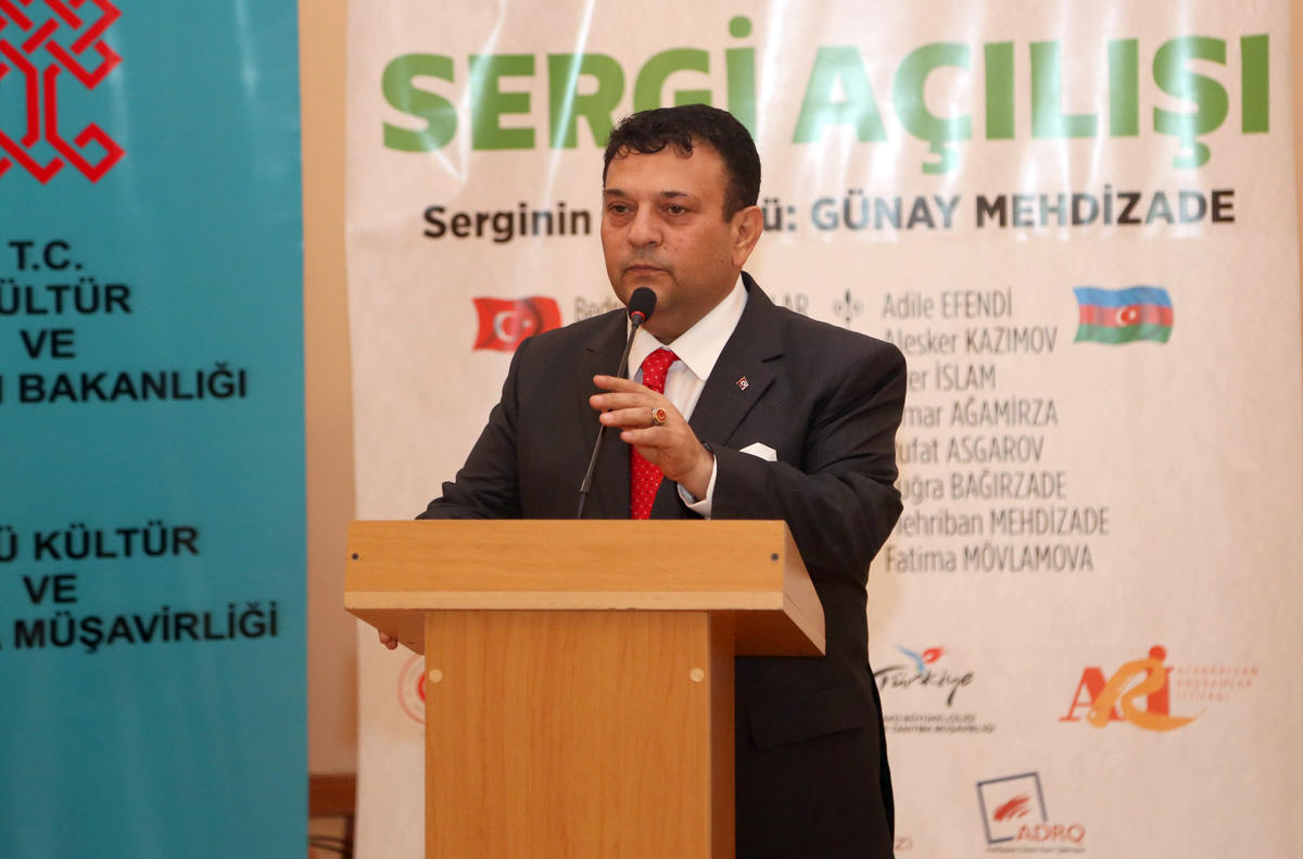 Умелые руки и яркие краски Азербайджана и Турции (ФОТО)