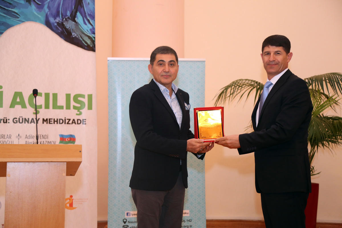 Умелые руки и яркие краски Азербайджана и Турции (ФОТО)