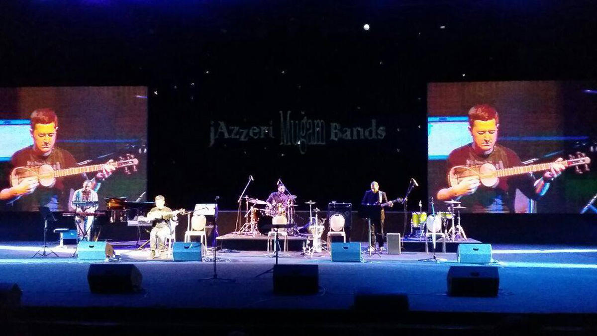 В Баку прошел вечер джаз-мугама jAzzeri Muğam Bands (ФОТО)