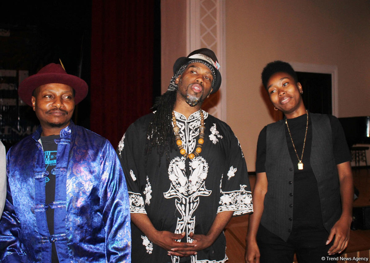 Американские мастера хип-хопа об Азербайджане, мейхане и национальных танцах (ФОТО)