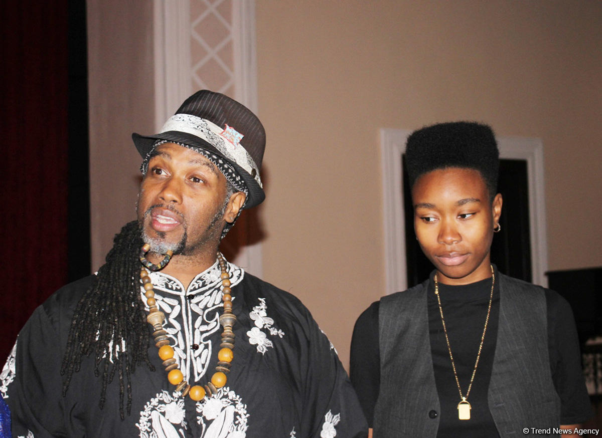 Американские мастера хип-хопа об Азербайджане, мейхане и национальных танцах (ФОТО)