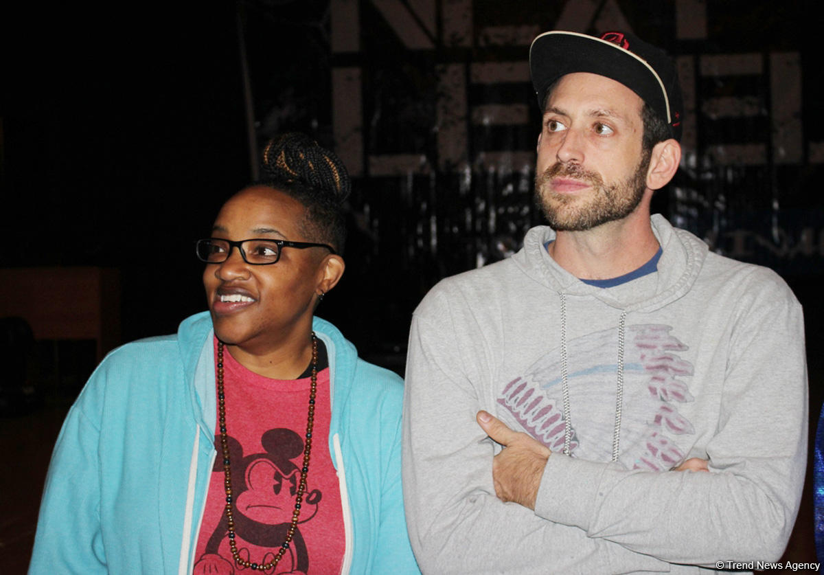 Американские мастера хип-хопа об Азербайджане, мейхане и национальных танцах (ФОТО)