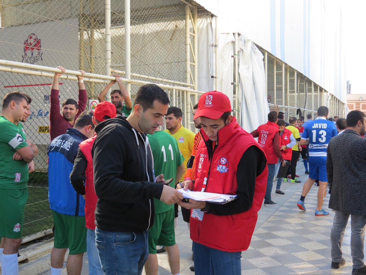 В Баку стартовали игры AZFAR Business League по мини-футболу среди компаний (ВИДЕО,ФОТО)