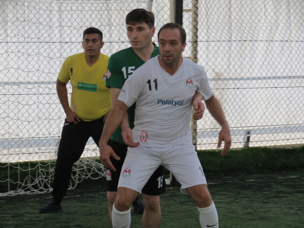 В Баку стартовали игры AZFAR Business League по мини-футболу среди компаний (ВИДЕО,ФОТО)