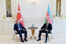Состоялась встреча один на один президентов Азербайджана и Турции (ФОТО)
