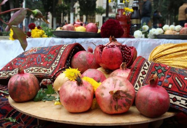 В Азербайджане проходит потрясающий Фестиваль граната (ФОТО)