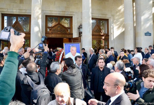 Рафига Гусейнова аплодисментами проводили в последний путь (ФОТО)