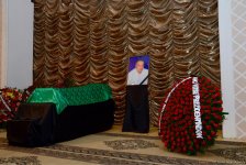 В Баку проходит церемония прощания с Рафигом Гусейновым (ФОТО)