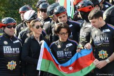 В Баку прошел велопробег, посвященный Дню Государственного флага Азербайджана (ФОТО)