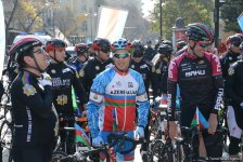 В Баку прошел велопробег, посвященный Дню Государственного флага Азербайджана (ФОТО)