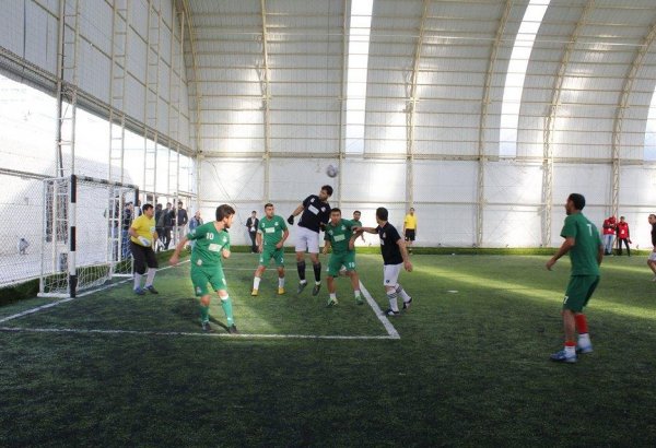 Футбольные страсти  AZFAR Business League - голы, желтые и красные карточки (ВИДЕО, ФОТО)