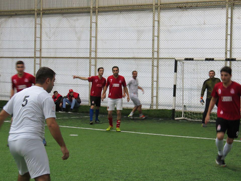 Футбольные страсти  AZFAR Business League - голы, желтые и красные карточки (ВИДЕО, ФОТО)