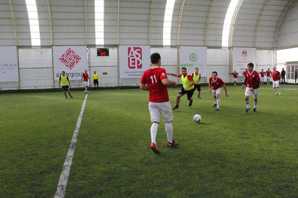 Футбольные страсти  AZFAR Business League - голы, желтые и красные карточки (ВИДЕО, ФОТО)