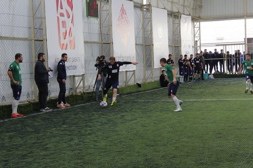 Футбольные страсти  AZFAR Business League - голы, желтые и красные карточки (ВИДЕО, ФОТО)