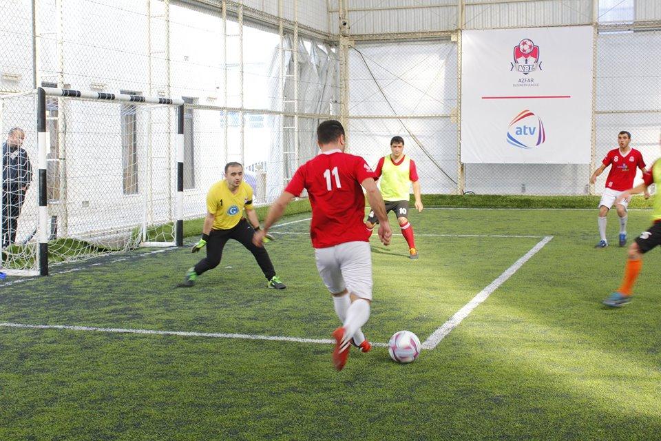 Футбольные страсти  AZFAR Business League - голы, желтые и красные карточки (ВИДЕО, ФОТО)