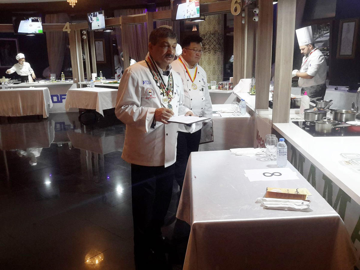 Азербайджанские кулинары привезли из Македонии золото, серебро и кубки (ФОТО)