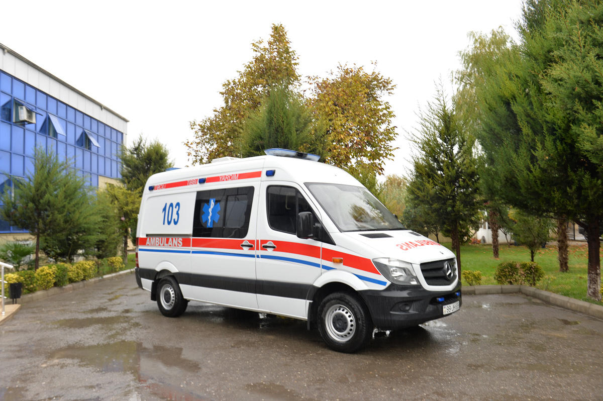 По поручению Мехрибан Алиевой представители Фонда Гейдара Алиева в Агдаме (ФОТО) (версия 2)