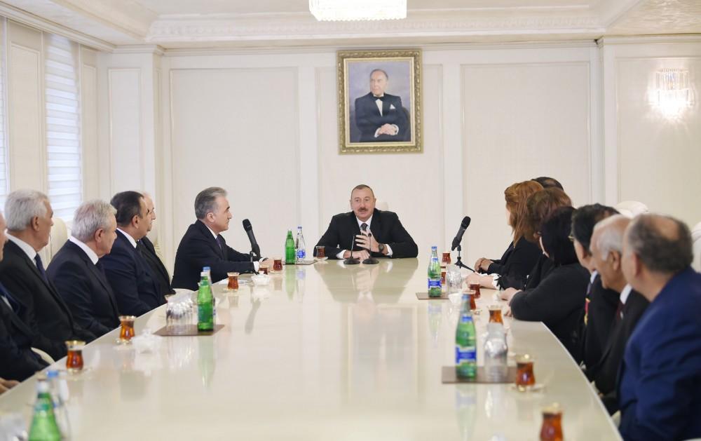 Президент Ильхам Алиев принял участие  в открытии нового здания Гянджинской госфилармонии (ФОТО)