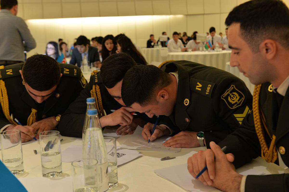 В Центре Гейдара Алиева прошло IV общереспубликанское соревнование знаний «Гейдар Алиев и история Азербайджана» (ФОТО)