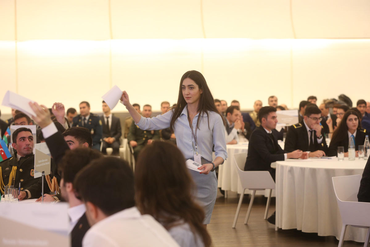 В Центре Гейдара Алиева прошло IV общереспубликанское соревнование знаний «Гейдар Алиев и история Азербайджана» (ФОТО)