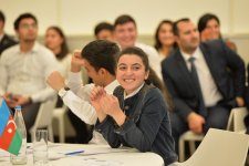 В Центре Гейдара Алиева прошло IV общереспубликанское соревнование знаний «Гейдар Алиев и история Азербайджана» (ФОТО)