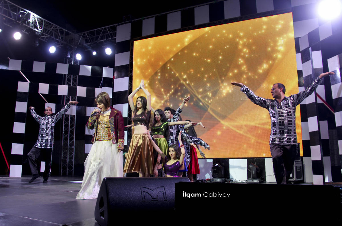 В Баку прошла грандиозная Ночь Болливуда в честь дружбы Азербайджана и Индии (ФОТО)