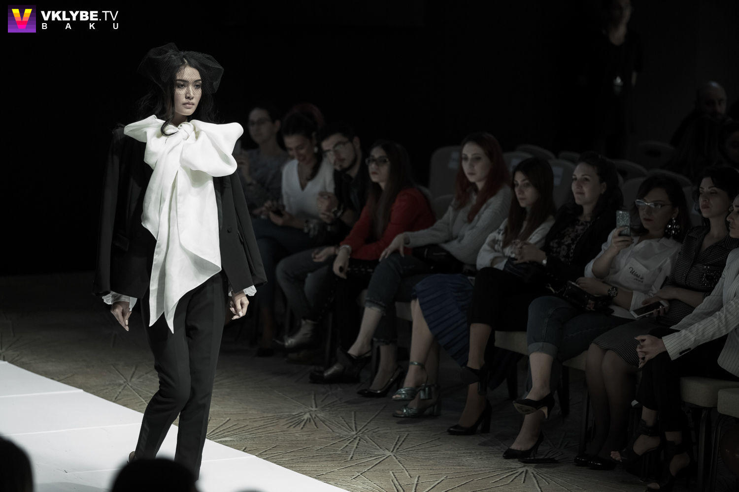 В Баку представлена коллекция Патрика Боффа, посвященная Ив Сен-Лорану (ФОТО)