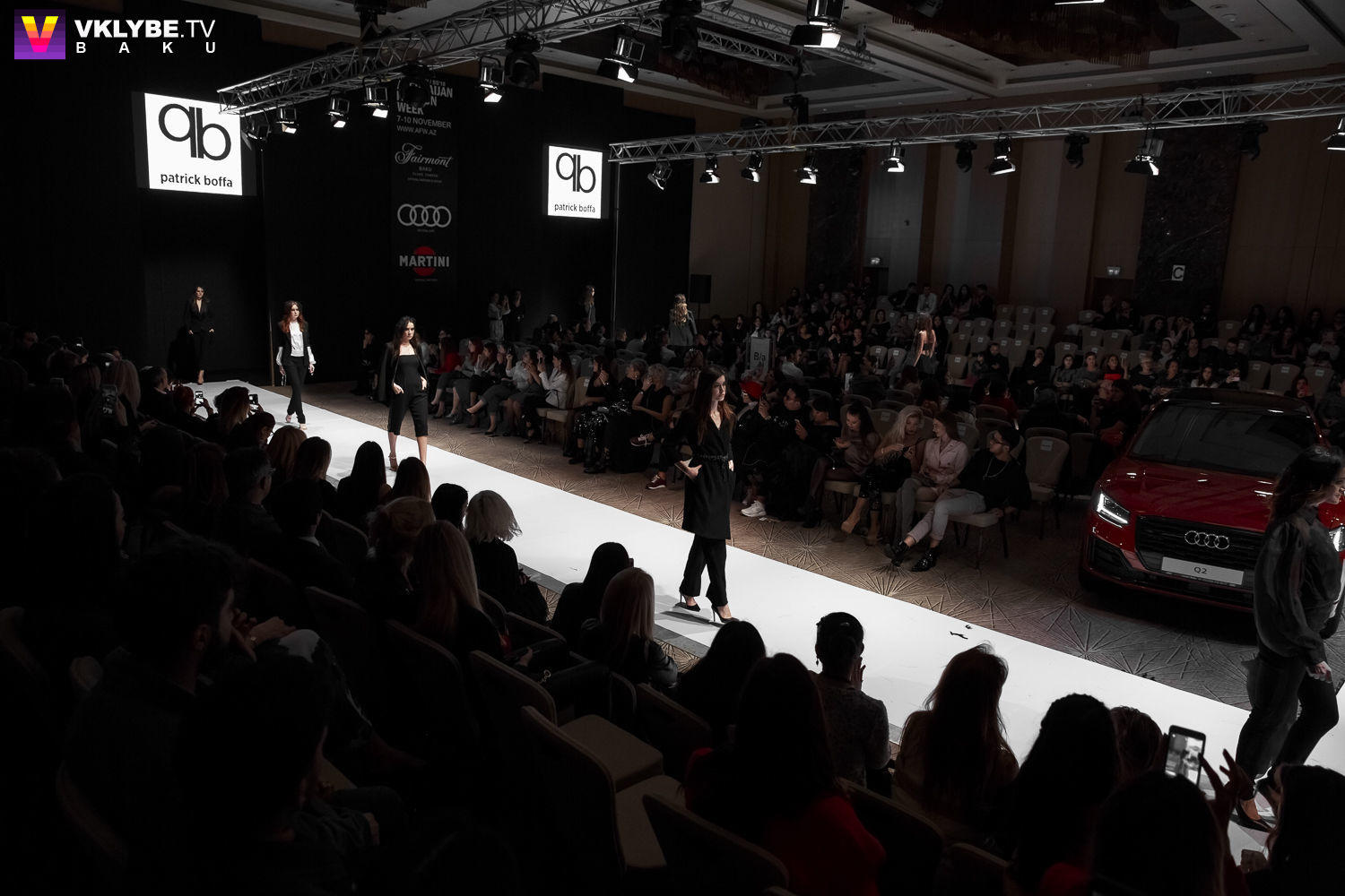 В Баку представлена коллекция Патрика Боффа, посвященная Ив Сен-Лорану (ФОТО)