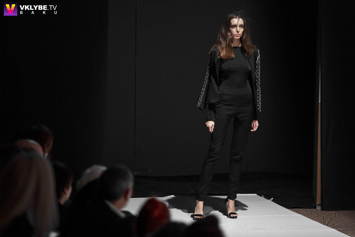 В Баку представлена коллекция Патрика Боффа, посвященная Ив Сен-Лорану (ФОТО)