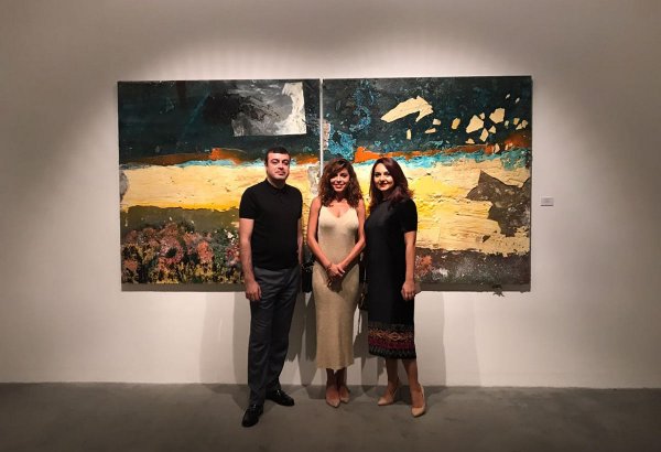 В Дубаи представлена персональная выставка Аиды Махмудовой (ФОТО)