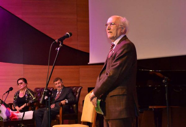 В Баку прошел творческий вечер тариста-новатора Гамида Векилова (ФОТО)