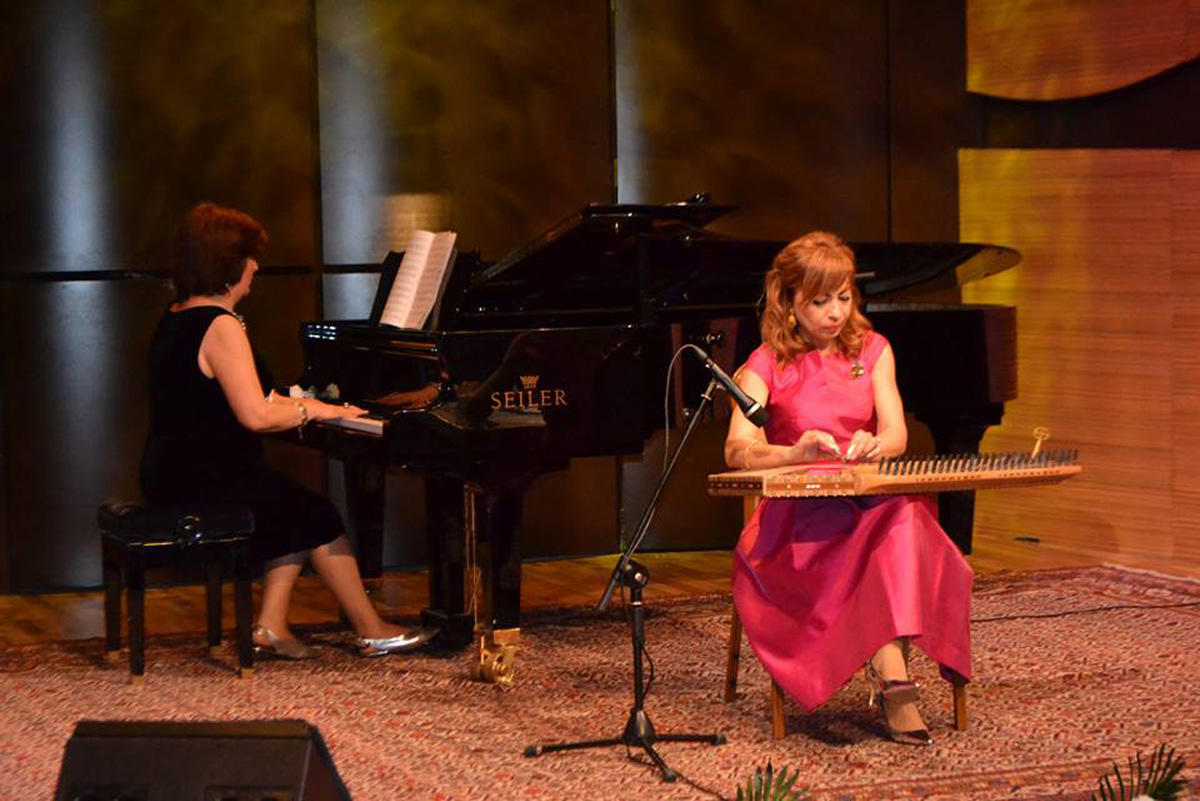 В Баку прошел творческий вечер тариста-новатора Гамида Векилова (ФОТО)