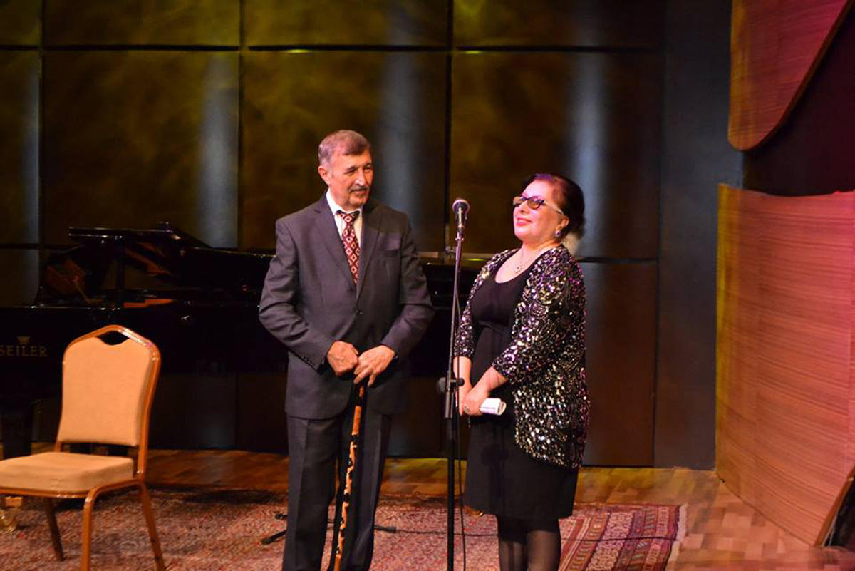 В Баку прошел творческий вечер тариста-новатора Гамида Векилова (ФОТО)