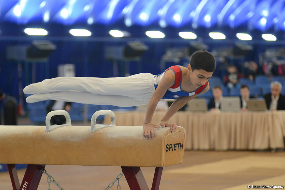 Стартовал второй день чемпионатов Азербайджана по спортивной гимнастике и акробатике (ФОТО)