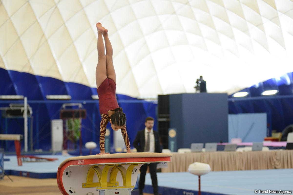 Стартовал второй день чемпионатов Азербайджана по спортивной гимнастике и акробатике (ФОТО)