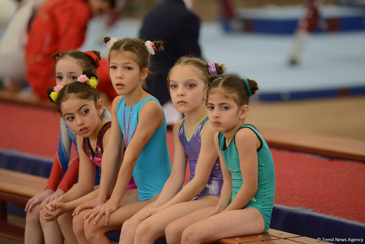 Стартовал второй день чемпионатов Азербайджана по спортивной гимнастике и акробатике (ФОТО)