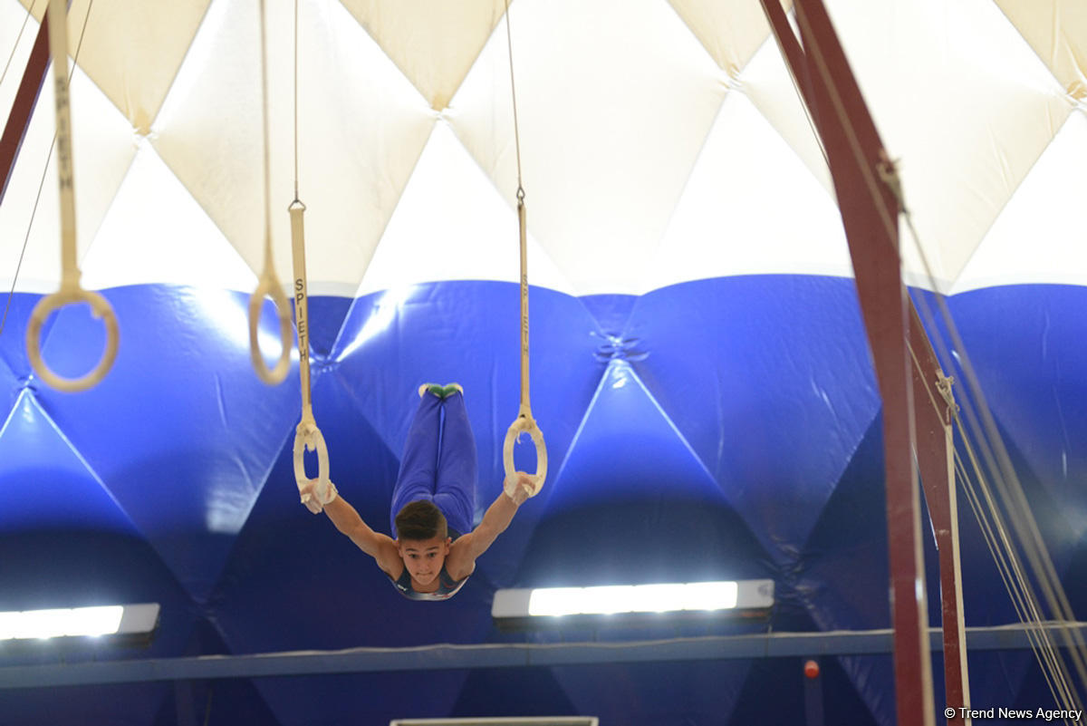 Стартовал второй день чемпионатов Азербайджана по спортивной гимнастике и акробатике (ФОТО)