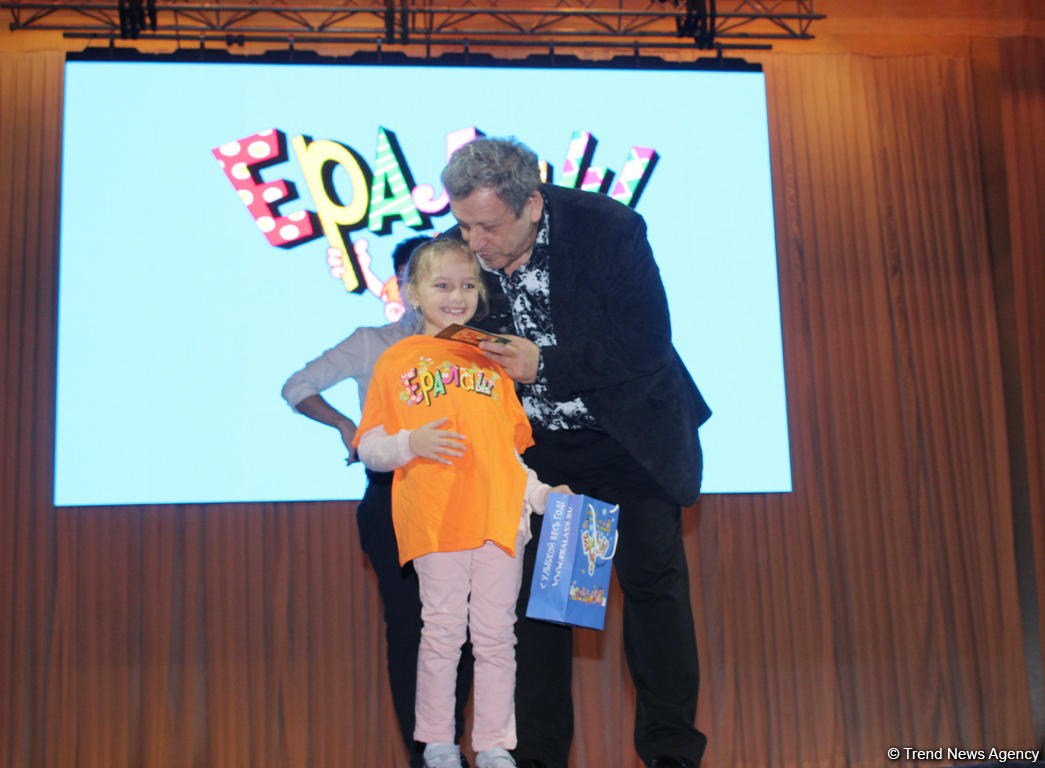 Борис Грачевский выбрал в Баку победителей "Ералаша" (ФОТО)