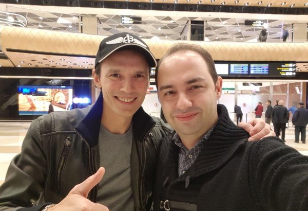 Российская звезда Влад Сташевский в Баку (ФОТО)