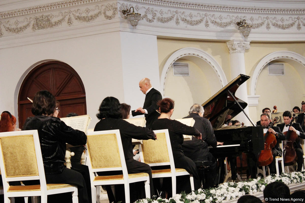 Браво, мастер! Юбилейный концерт Фархада Бадалбейли (ФОТО)