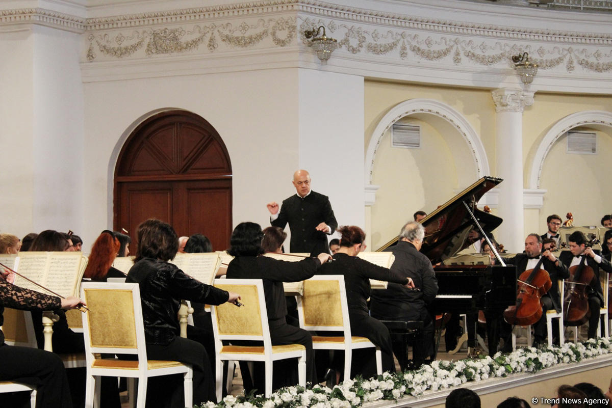 Браво, мастер! Юбилейный концерт Фархада Бадалбейли (ФОТО)