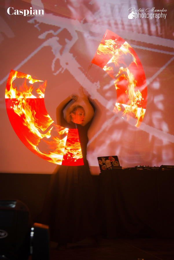 Парад зарубежных звезд и зажигательная дискотека вернули бакинцев в 80-90-е (ФОТО)