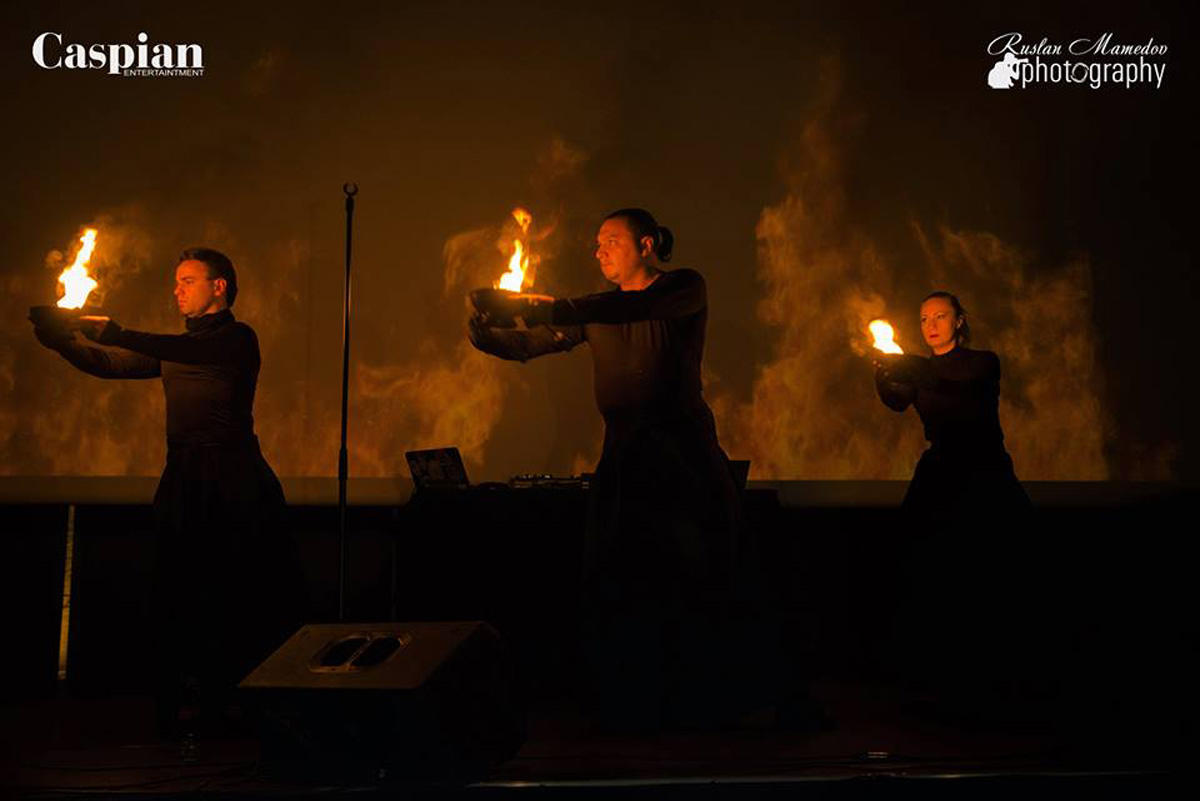 Парад зарубежных звезд и зажигательная дискотека вернули бакинцев в 80-90-е (ФОТО)