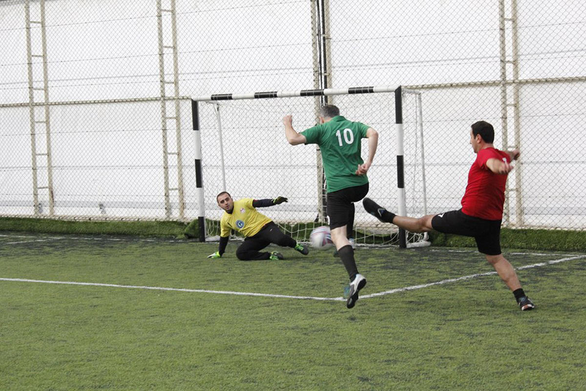 Первый день раунда play-off AZFAR Business League по мини-футболу (ФОТО)
