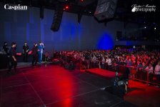 Парад зарубежных звезд и зажигательная дискотека вернули бакинцев в 80-90-е (ФОТО)