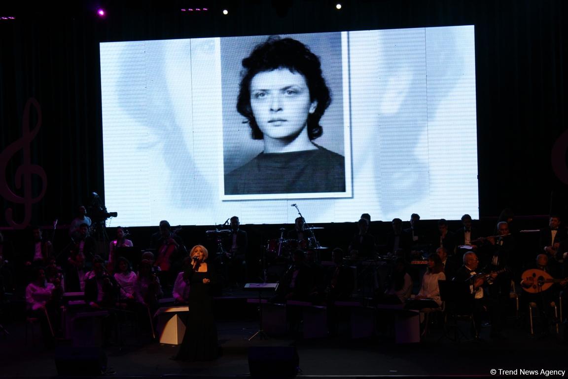 Звезды азербайджанской эстрады исполнили хиты Эльзы Ибрагимовой (ФОТО)