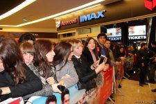 Бурак Озчивит и сотни бакинских поклонниц – ажиотаж, восторг, признания в любви (ФОТО)