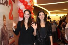 Бурак Озчивит и сотни бакинских поклонниц – ажиотаж, восторг, признания в любви (ФОТО)