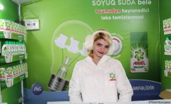 В Баку открылась традиционная благотворительная ярмарка "Холодные руки, горячее сердце" (ФОТО)