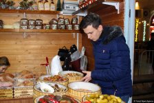 В Баку открылась традиционная благотворительная ярмарка "Холодные руки, горячее сердце" (ФОТО)